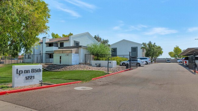 property at 1221 N 85th Pl