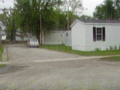 290 E Grove St in Wheatfield, IN - Foto de edificio - Building Photo