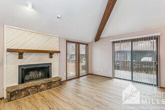 2421 S Yellowstone St in Wichita, KS - Building Photo - Building Photo