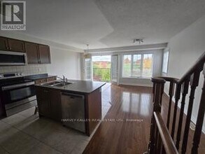 2006 Trawden Way in Oakville, ON - Building Photo - Building Photo