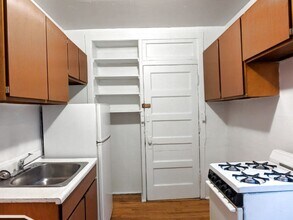 2714 N Spaulding Ave in Chicago, IL - Building Photo - Building Photo