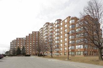 King's Terrace in Toronto, ON - Building Photo - Building Photo