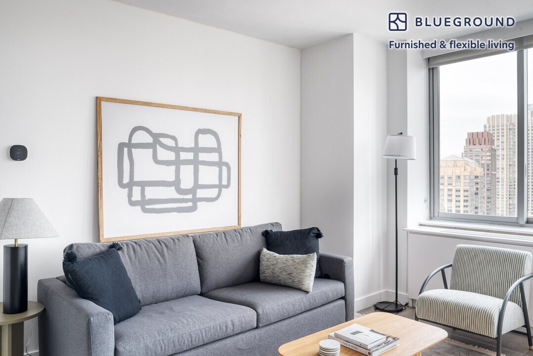 101 W End Ave in New York, NY - Building Photo