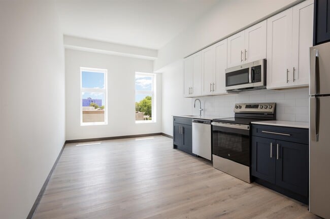 857 Bergen Ave in Jersey City, NJ - Building Photo - Building Photo