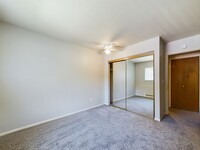 Williamsburg Apartments in Battle Creek, MI - Building Photo - Building Photo