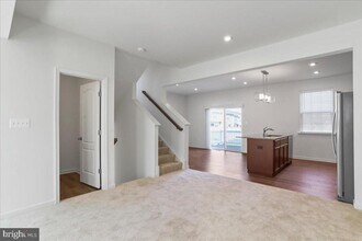 21 Stafford Pl in Falling Waters, WV - Building Photo - Building Photo