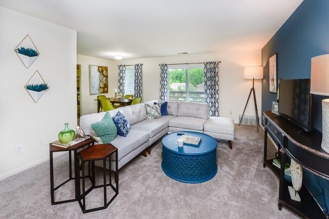 Marchwood Apartment Homes in Exton, PA - Foto de edificio - Building Photo
