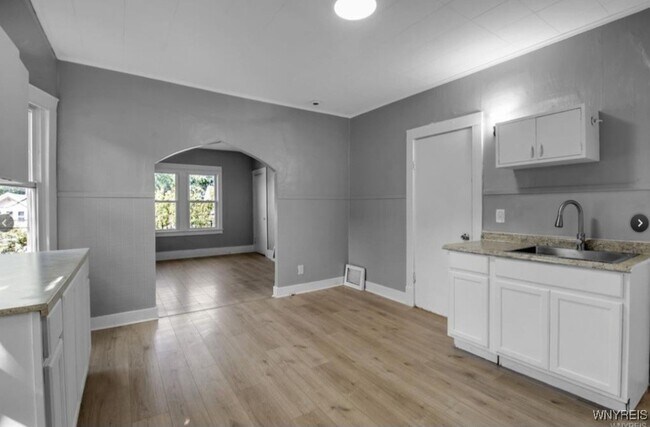 229 Courtland Ave in Buffalo, NY - Building Photo - Building Photo