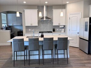 266 Sugar Cane Rd in Buda, TX - Foto de edificio - Building Photo