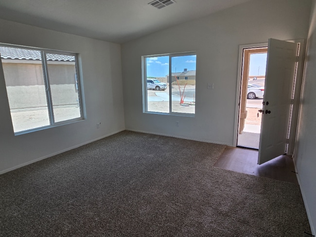 7994 E 46th Pl in Yuma, AZ - Building Photo - Building Photo
