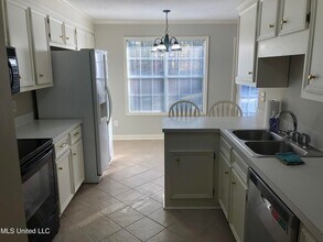 313 S Place Dr in Madison, MS - Building Photo - Building Photo