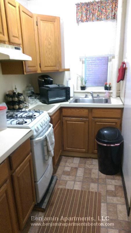 property at 463 Park Dr