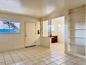 206 Princeton Dr SE in Albuquerque, NM - Building Photo - Building Photo