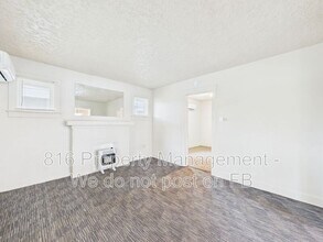 4028 E 68th Terrace in Kansas City, MO - Building Photo - Building Photo