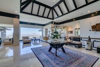 1500 MacDonald Ranch Dr in Henderson, NV - Foto de edificio - Building Photo