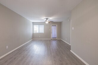 6210 Lone Prairie Way in Katy, TX - Building Photo - Building Photo
