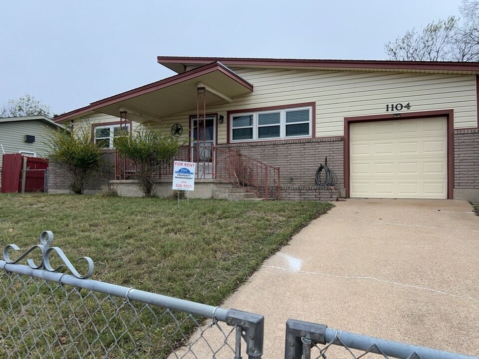 1104 S 23rd St in Copperas Cove, TX - Building Photo