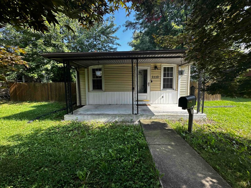 2112 E Cumberland St in Lebanon, PA - Building Photo