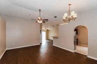 11128 Lord Taylor Dr in Jacksonville, FL - Foto de edificio - Building Photo