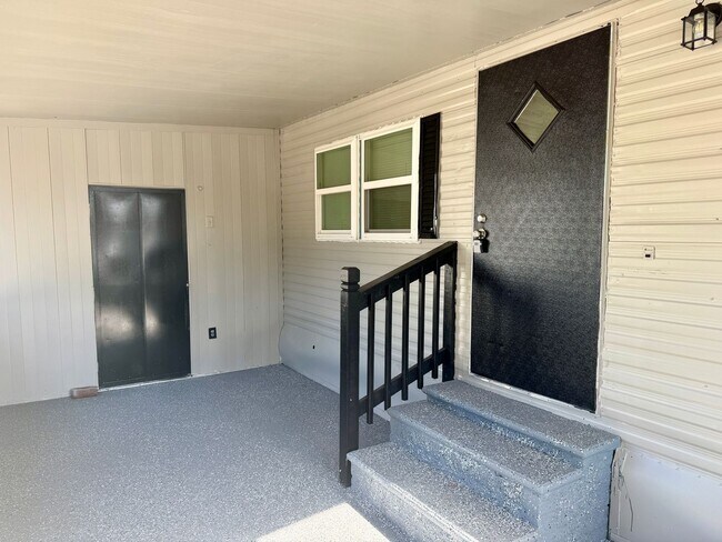 7213 Harney Rd in Tampa, FL - Building Photo - Building Photo