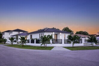 917 SW 78th Pl in Miami, FL - Foto de edificio - Building Photo