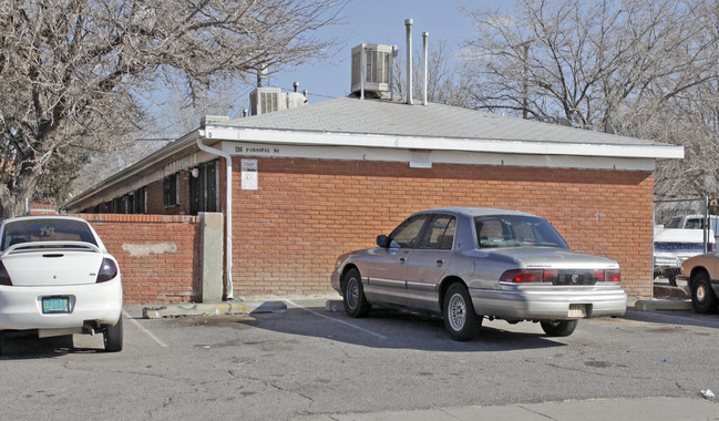 136-140 Parsifal St NE in Albuquerque, NM - Building Photo - Building Photo