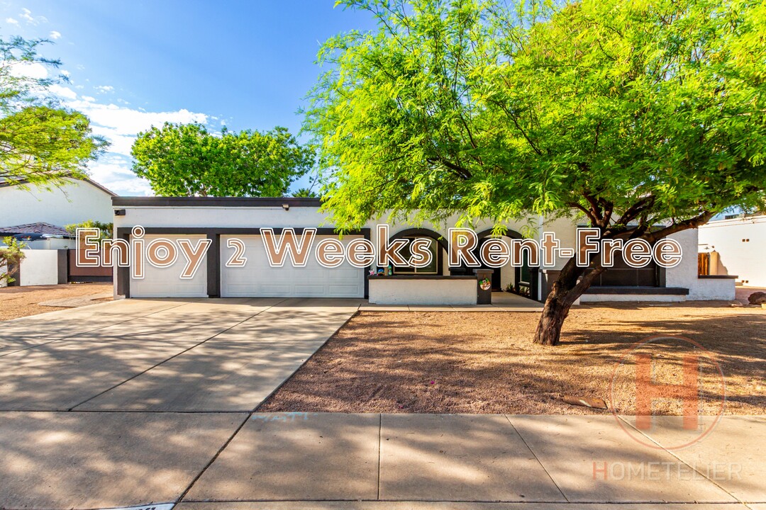 2220 W Monterey Ave in Mesa, AZ - Building Photo