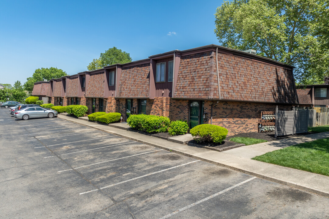 Foxfire Village Condominium (por) in Whitehall, OH - Building Photo