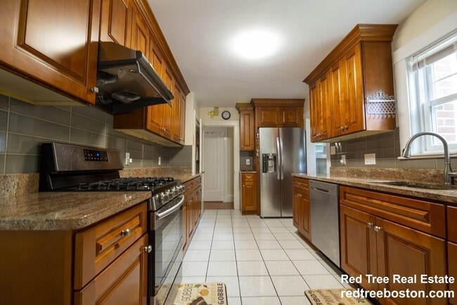 118 Elgin St, Unit 1