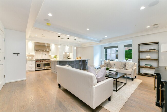 621 E 1st St in Boston, MA - Building Photo - Building Photo