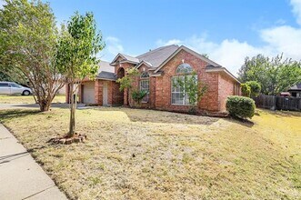 4712 Shorewood Dr in Arlington, TX - Building Photo - Building Photo