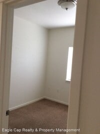 2205 Jakob Ave photo'