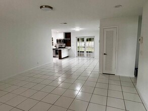 9976 Liberty Rd in Boca Raton, FL - Building Photo - Building Photo