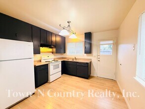 818-820 University Ave in Salinas, CA - Building Photo - Building Photo