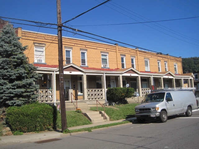 1120-1126 Dohrman St in Mckees Rocks, PA - Building Photo