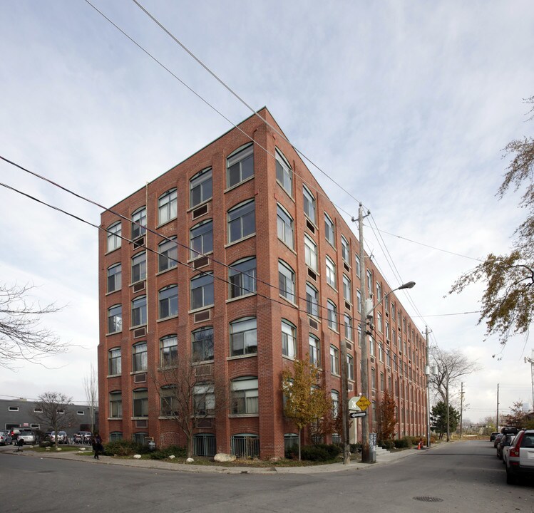 Noble Court Lofts in Toronto, ON - Building Photo