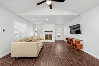 10822 Bob White Dr in Houston, TX - Building Photo - Building Photo