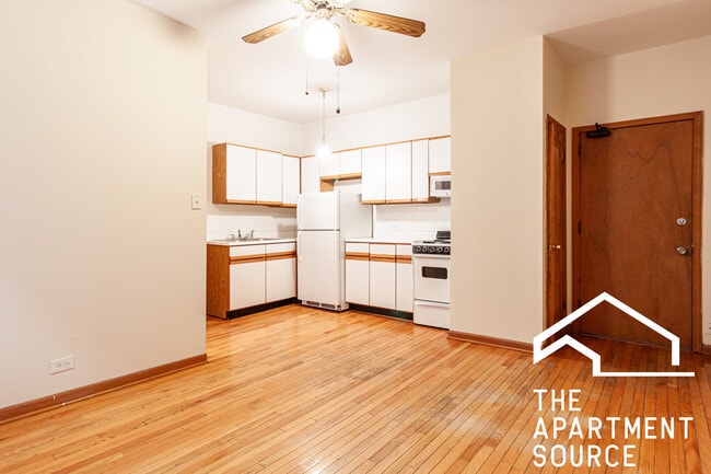 634 W Barry Ave, Unit 103