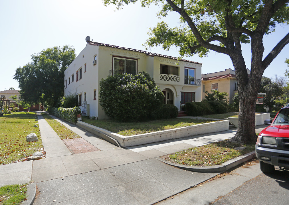 1286 Los Robles Ave in Pasadena, CA - Building Photo