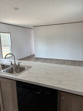 193 Plum Dr in Raeford, NC - Foto de edificio - Building Photo