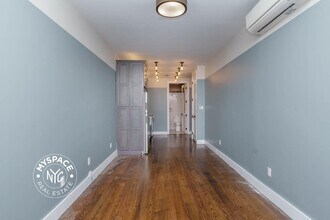187 Kent Ave, Unit 611 in Brooklyn, NY - Building Photo - Building Photo