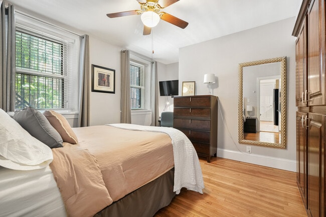 290 Commonwealth Ave, Unit #B in Boston, MA - Building Photo - Building Photo
