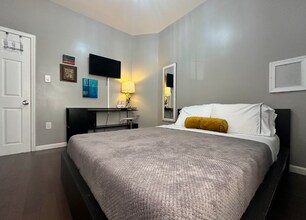 1839 S 20th St in Philadelphia, PA - Foto de edificio - Building Photo