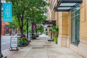 285 Centennial Olympic Park Dr NW in Atlanta, GA - Foto de edificio - Building Photo