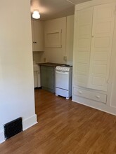 202 NW 15th St in Corvallis, OR - Foto de edificio - Building Photo