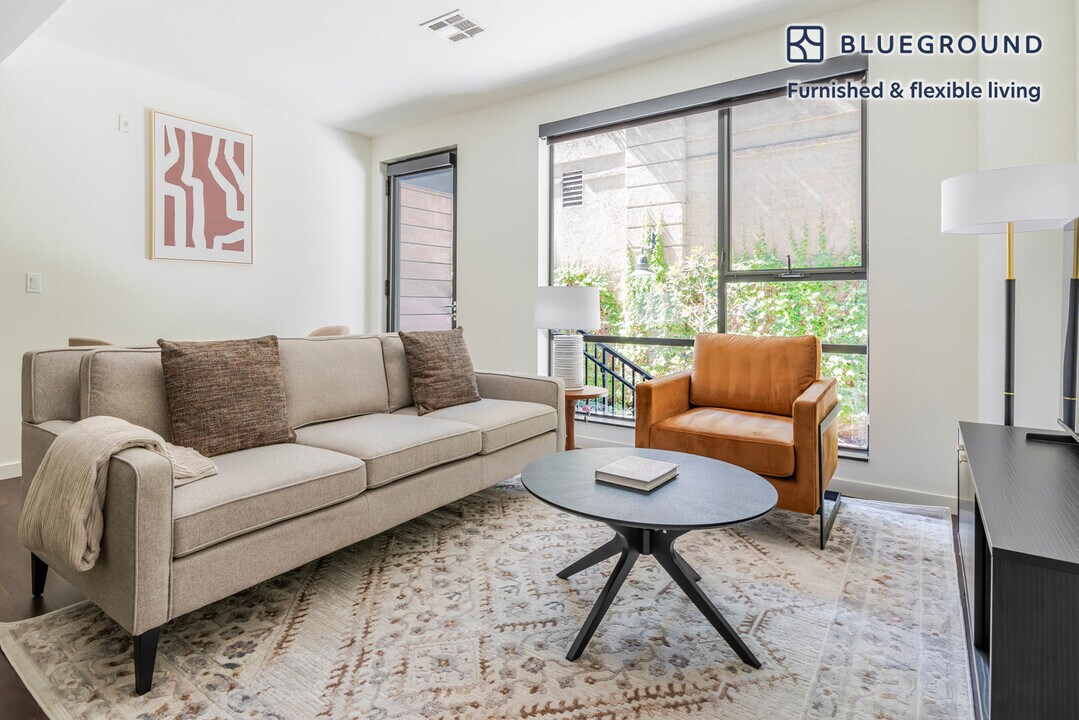 388 Santana Row in San Jose, CA - Building Photo