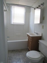 353 Main St in East Hartford, CT - Building Photo - Building Photo