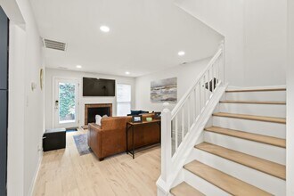 500 N Poplar St in Charlotte, NC - Building Photo - Building Photo