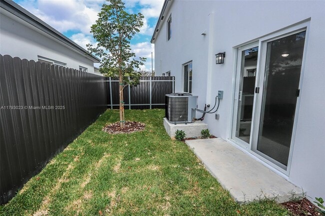 11248 SW 187th St in Miami, FL - Building Photo - Building Photo