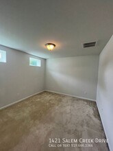 1421 Salem Creek Dr in Apex, NC - Building Photo - Building Photo